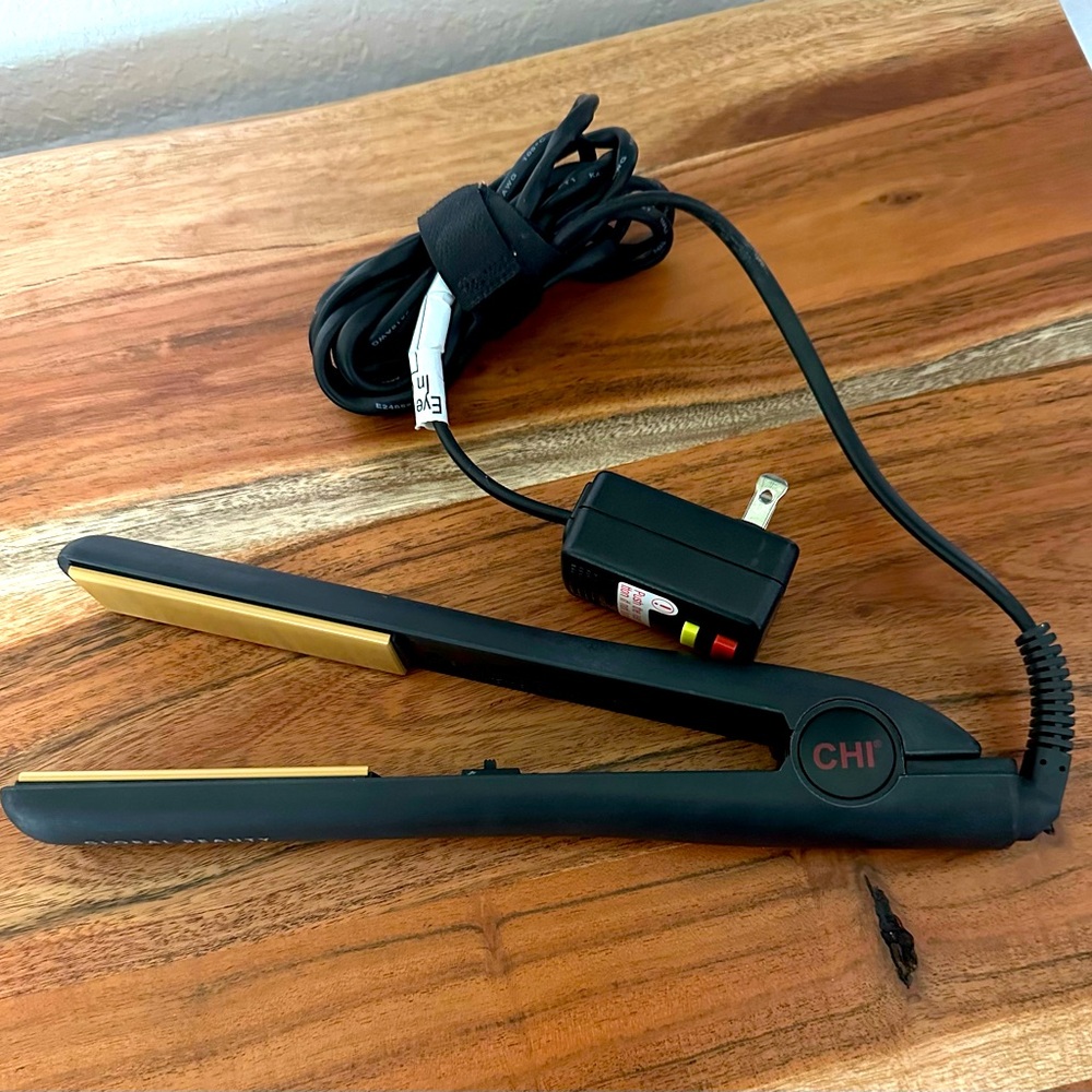 CHI Black and Gold Hair Straightener